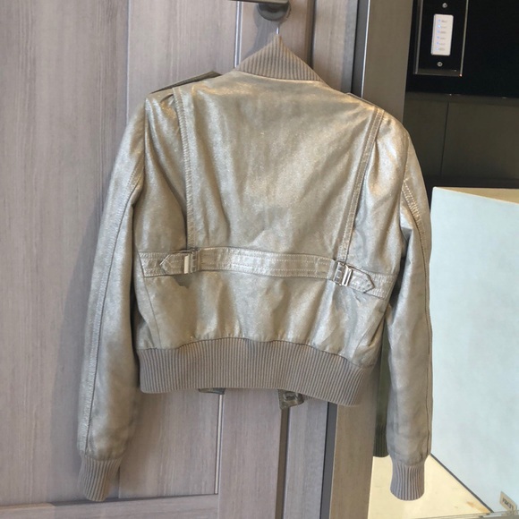 Sold - Picture 2 of 7